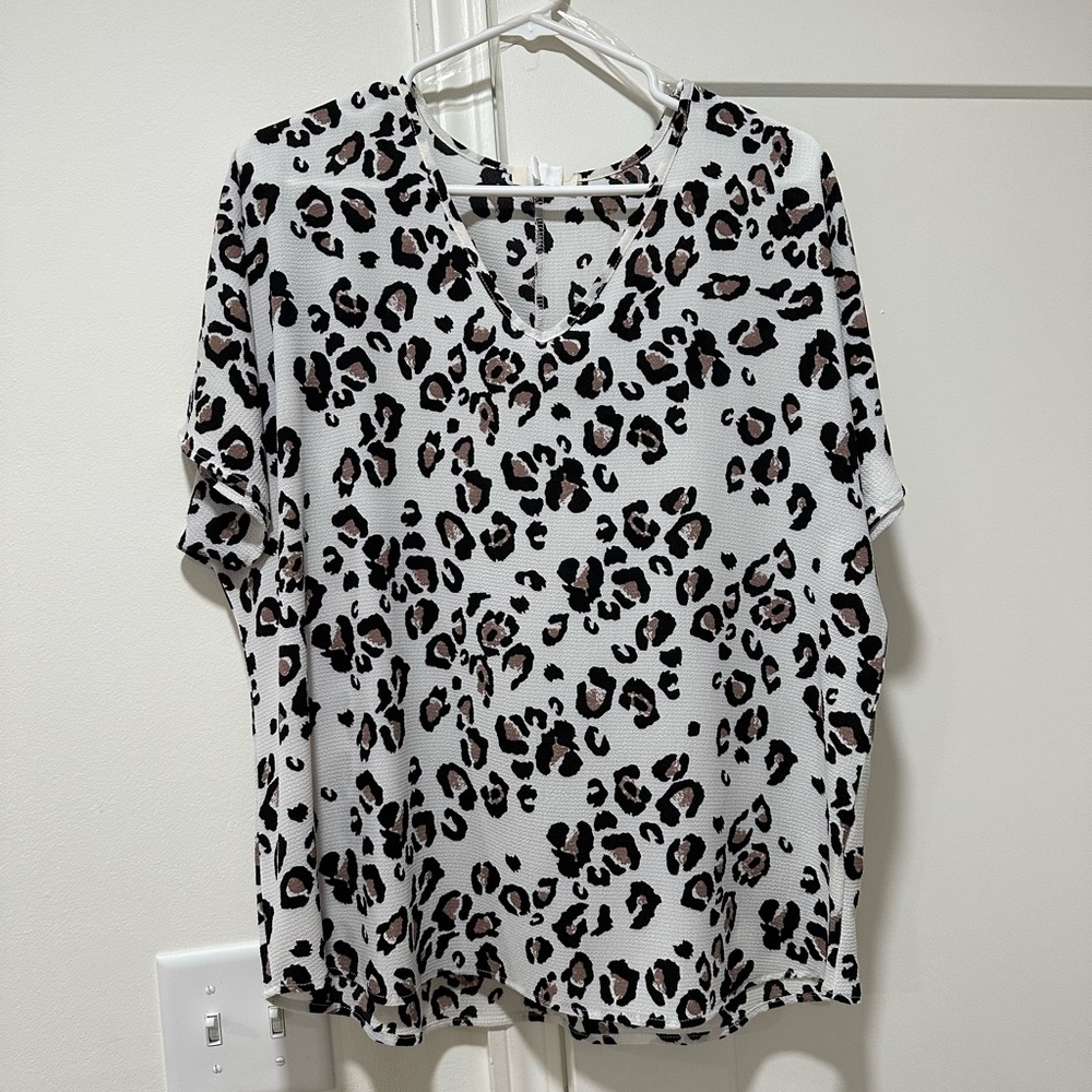 Leopard print top